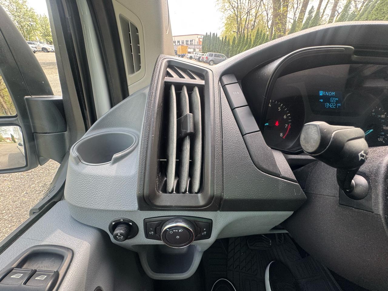 Ford Transit 250 Van Med. Roof w/Sliding Pass. 148-in. WB 2018