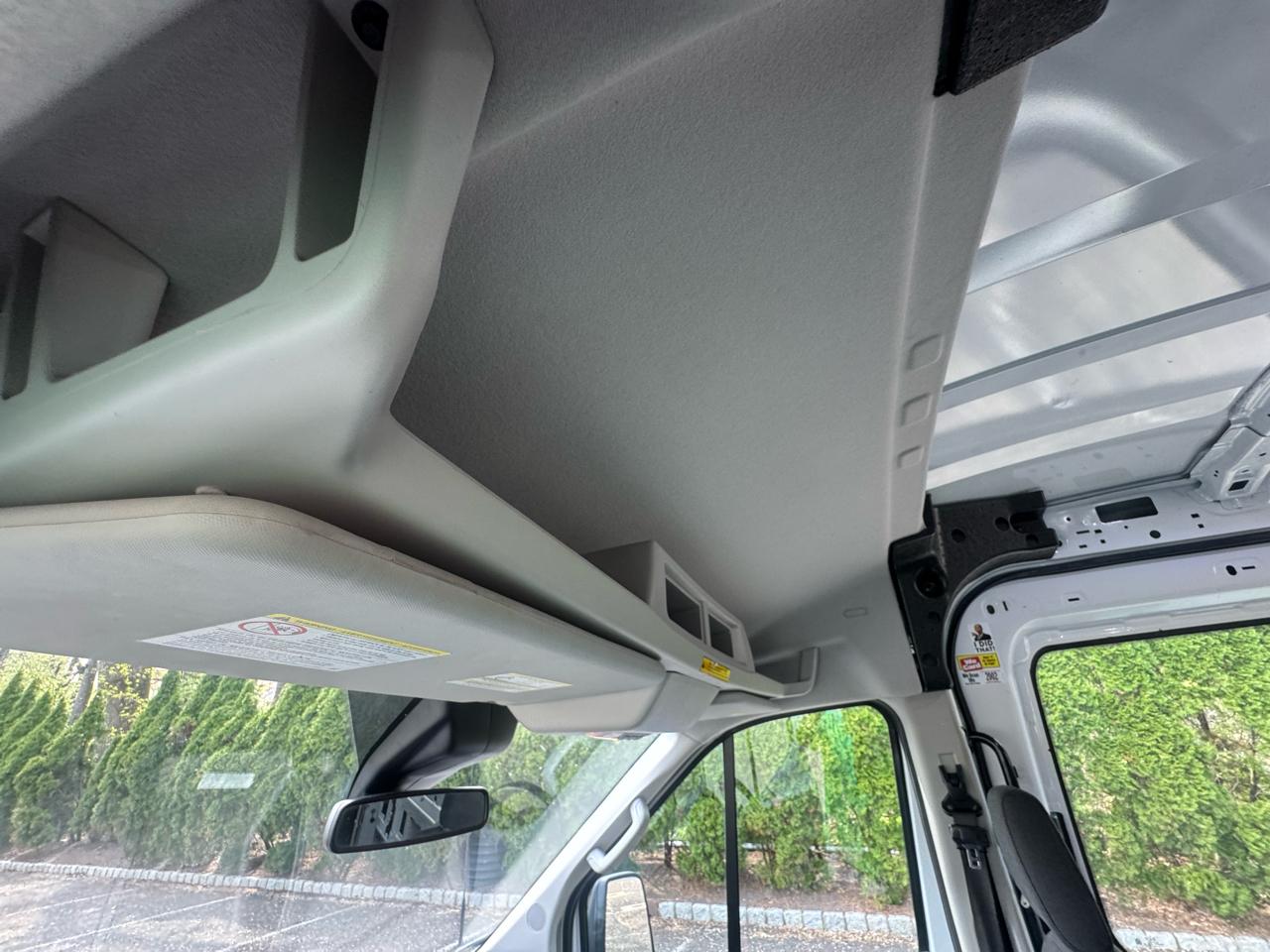 Ford Transit 250 Van Med. Roof w/Sliding Pass. 148-in. WB 2018