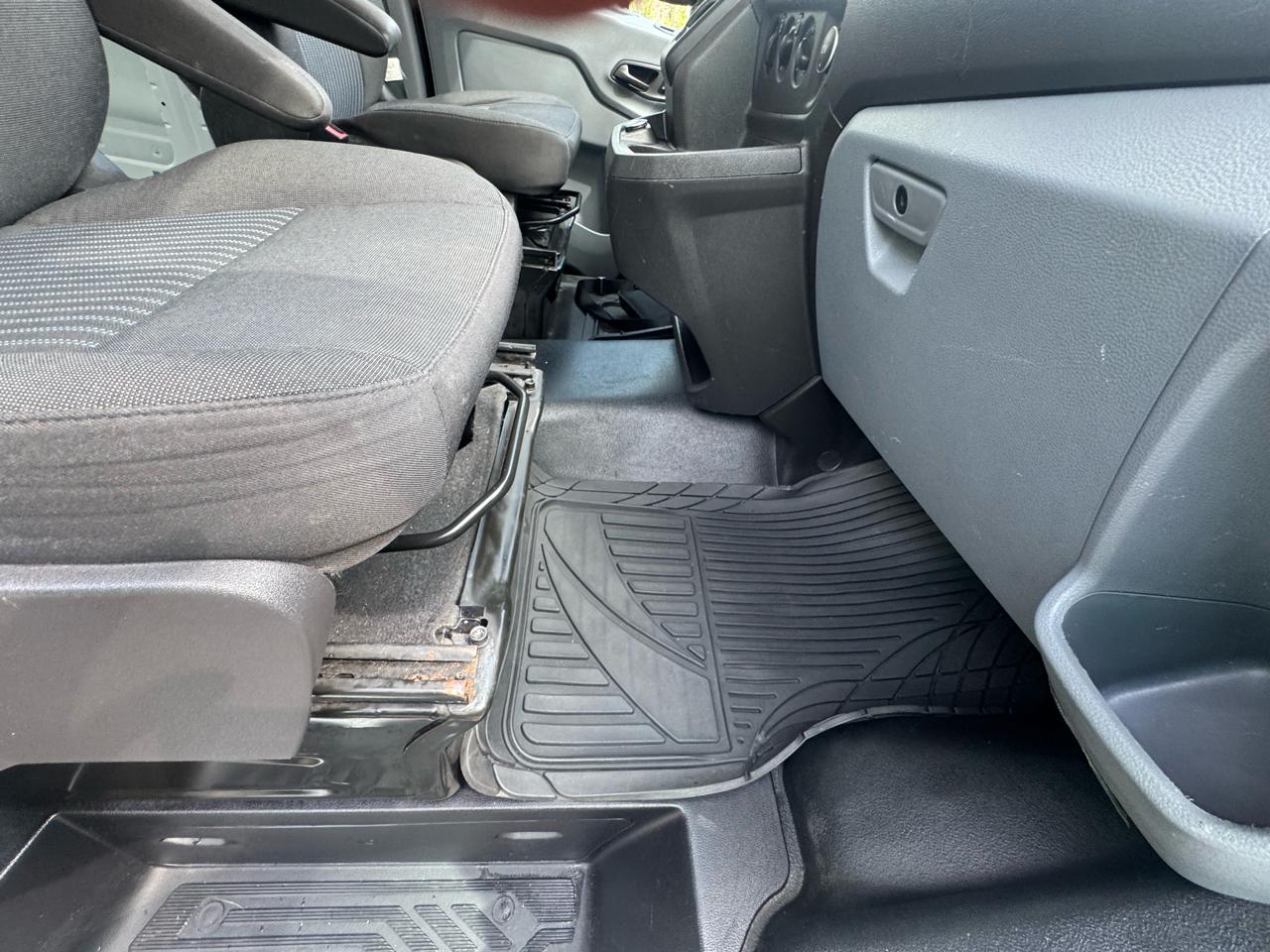 Ford Transit 250 Van Med. Roof w/Sliding Pass. 148-in. WB 2018