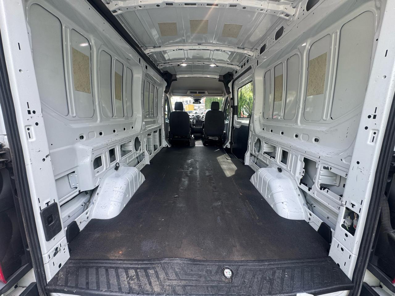 Ford Transit 250 Van Med. Roof w/Sliding Pass. 148-in. WB 2018