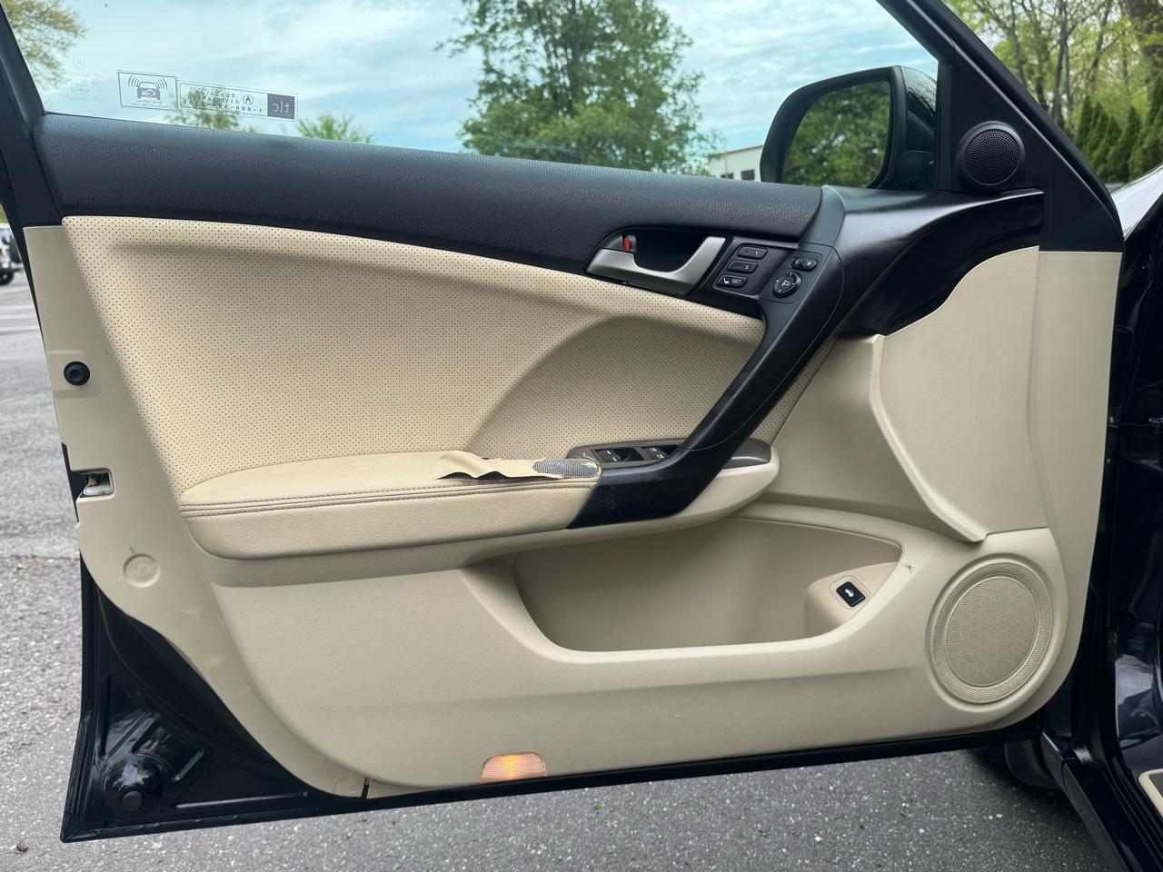 Acura TSX 5-speed AT 2010