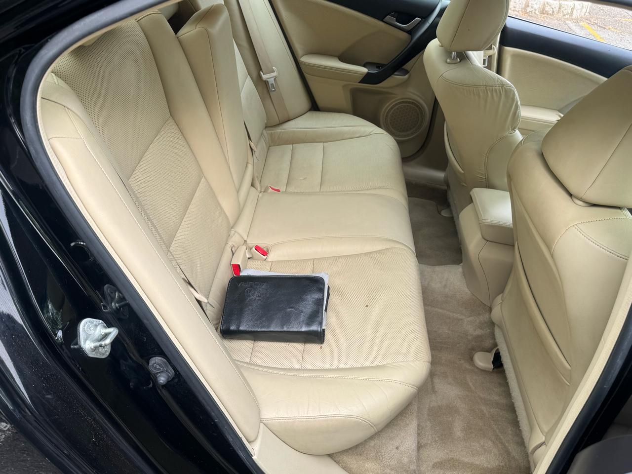 Acura TSX 5-speed AT 2010