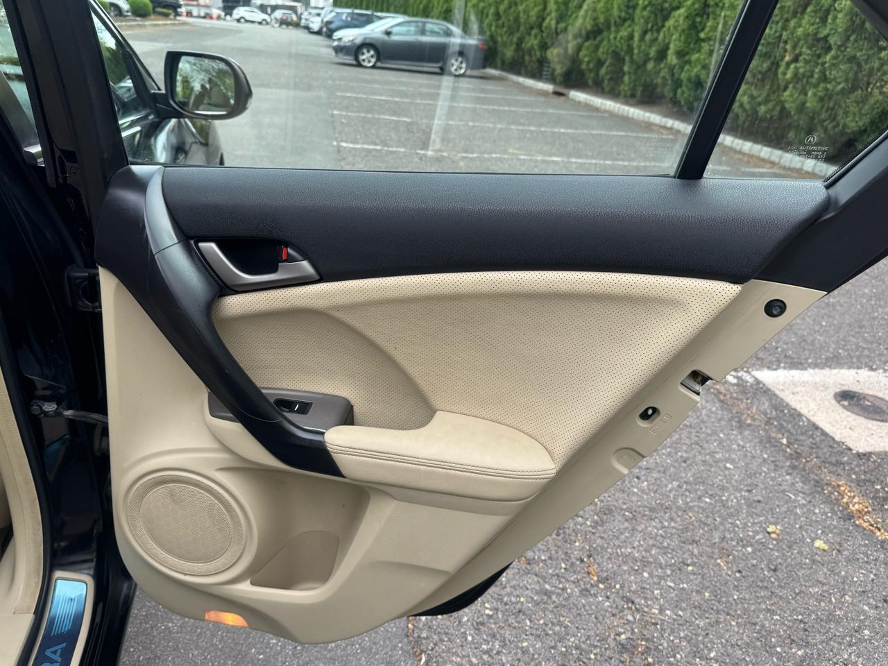 Acura TSX 5-speed AT 2010