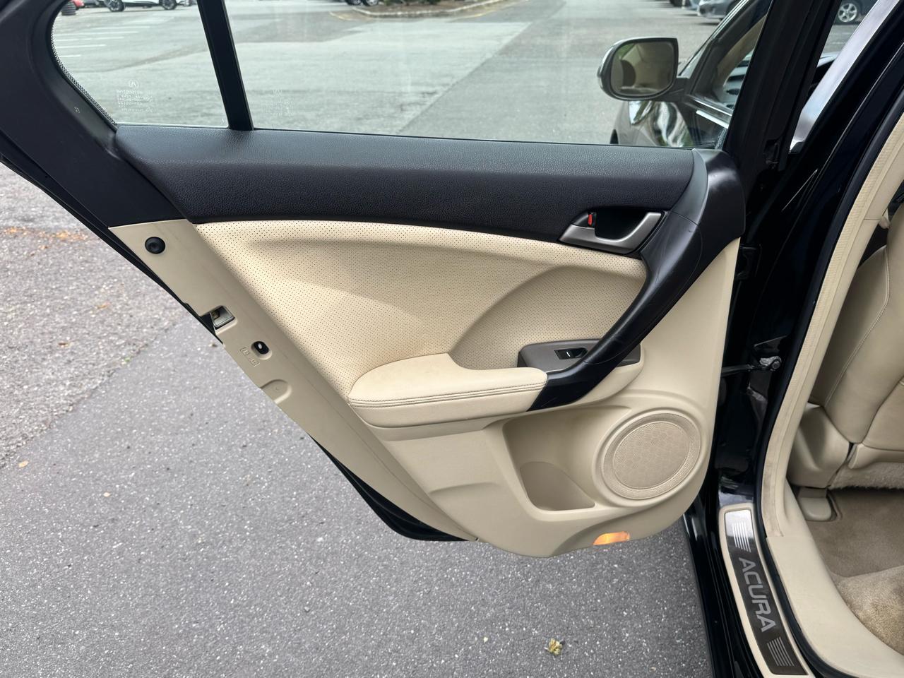 Acura TSX 5-speed AT 2010