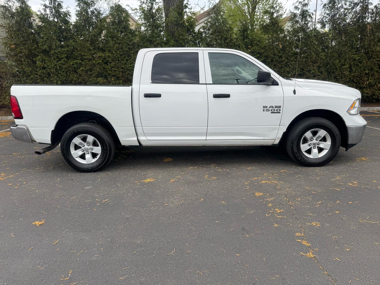 RAM 1500 Classic Tradesman Crew Cab SWB 4WD 2019