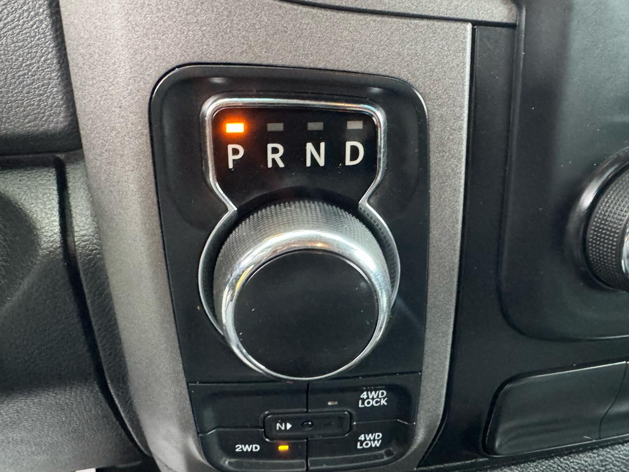RAM 1500 Classic Tradesman Crew Cab SWB 4WD 2019