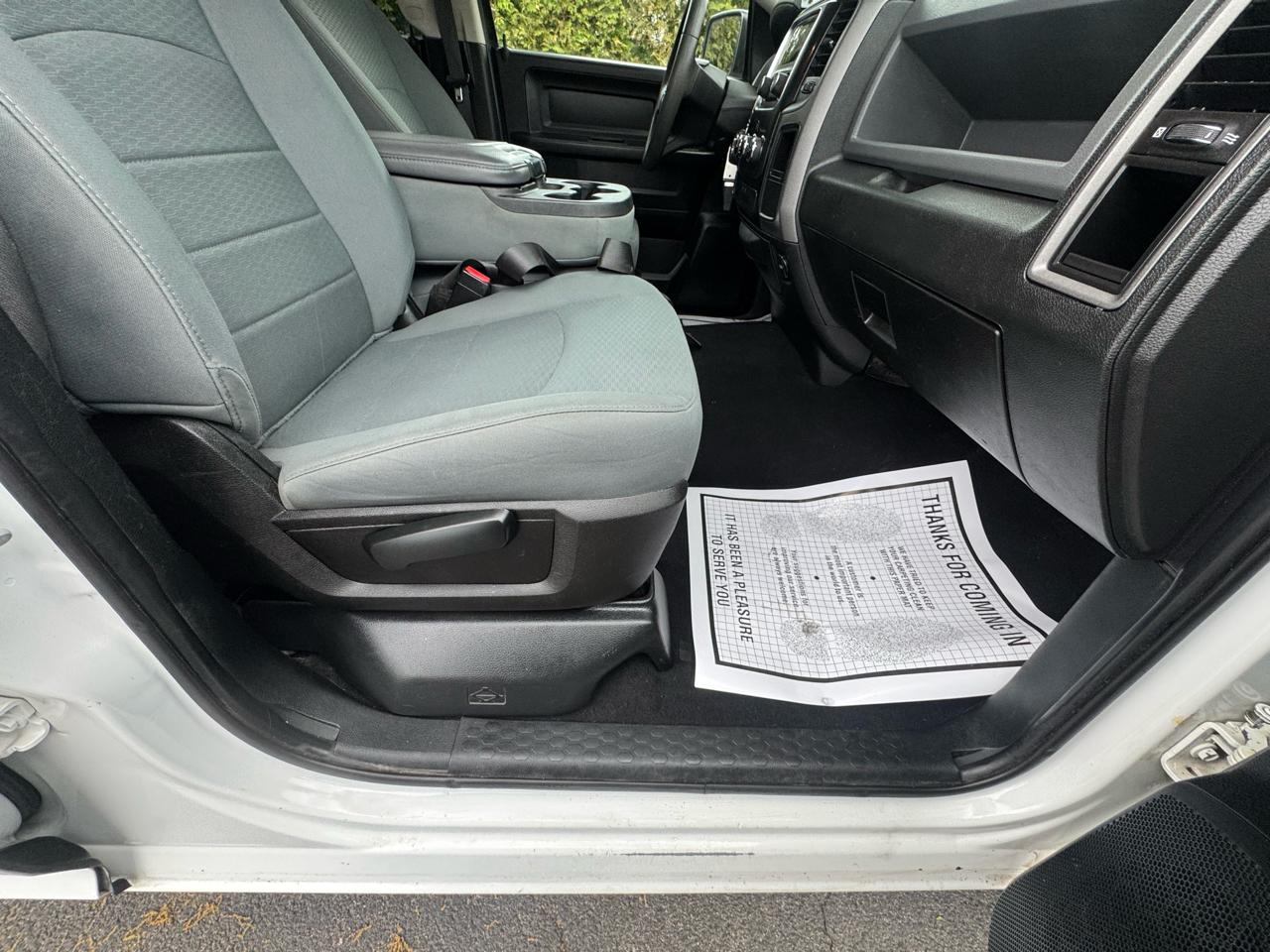 RAM 1500 Classic Tradesman Crew Cab SWB 4WD 2019