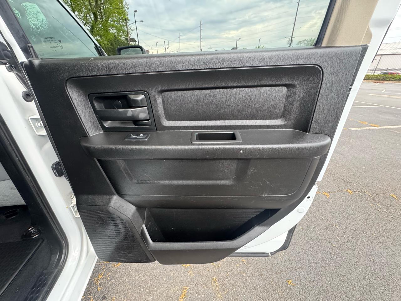RAM 1500 Classic Tradesman Crew Cab SWB 4WD 2019