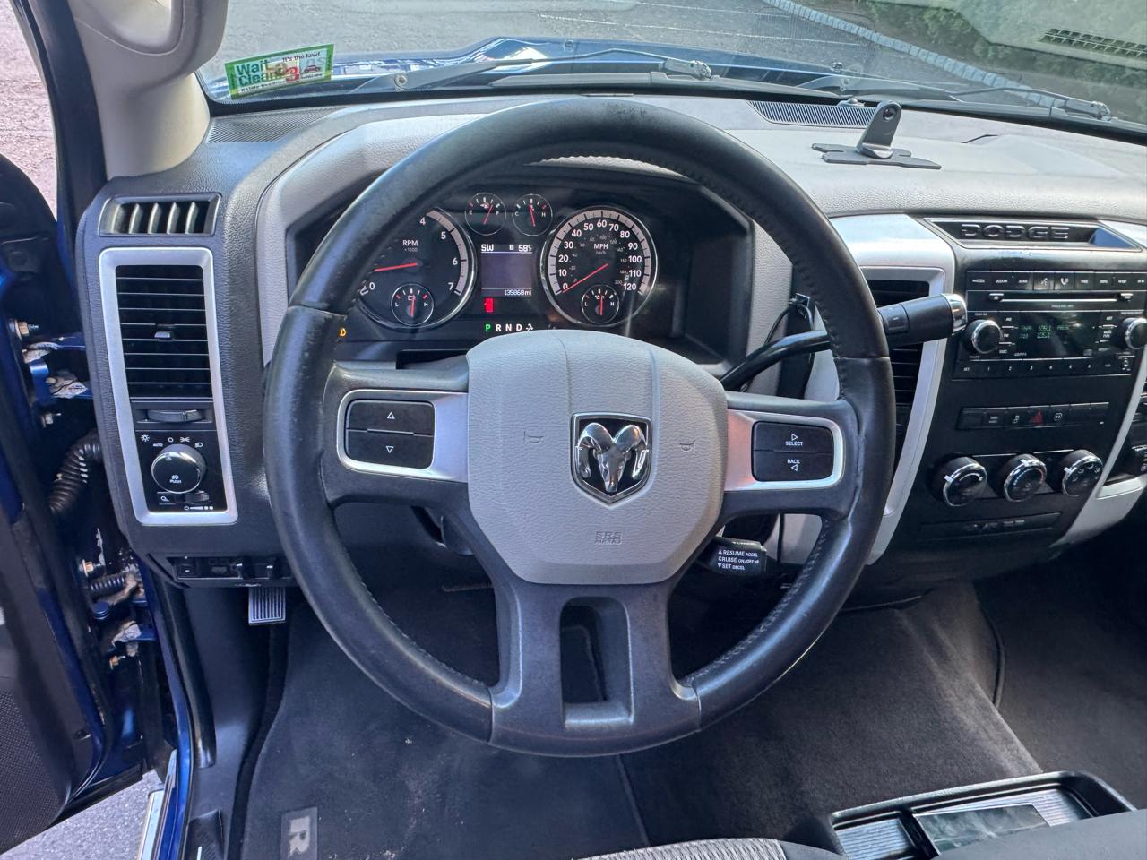 RAM 1500 Big Horn Crew Cab 4WD 2011