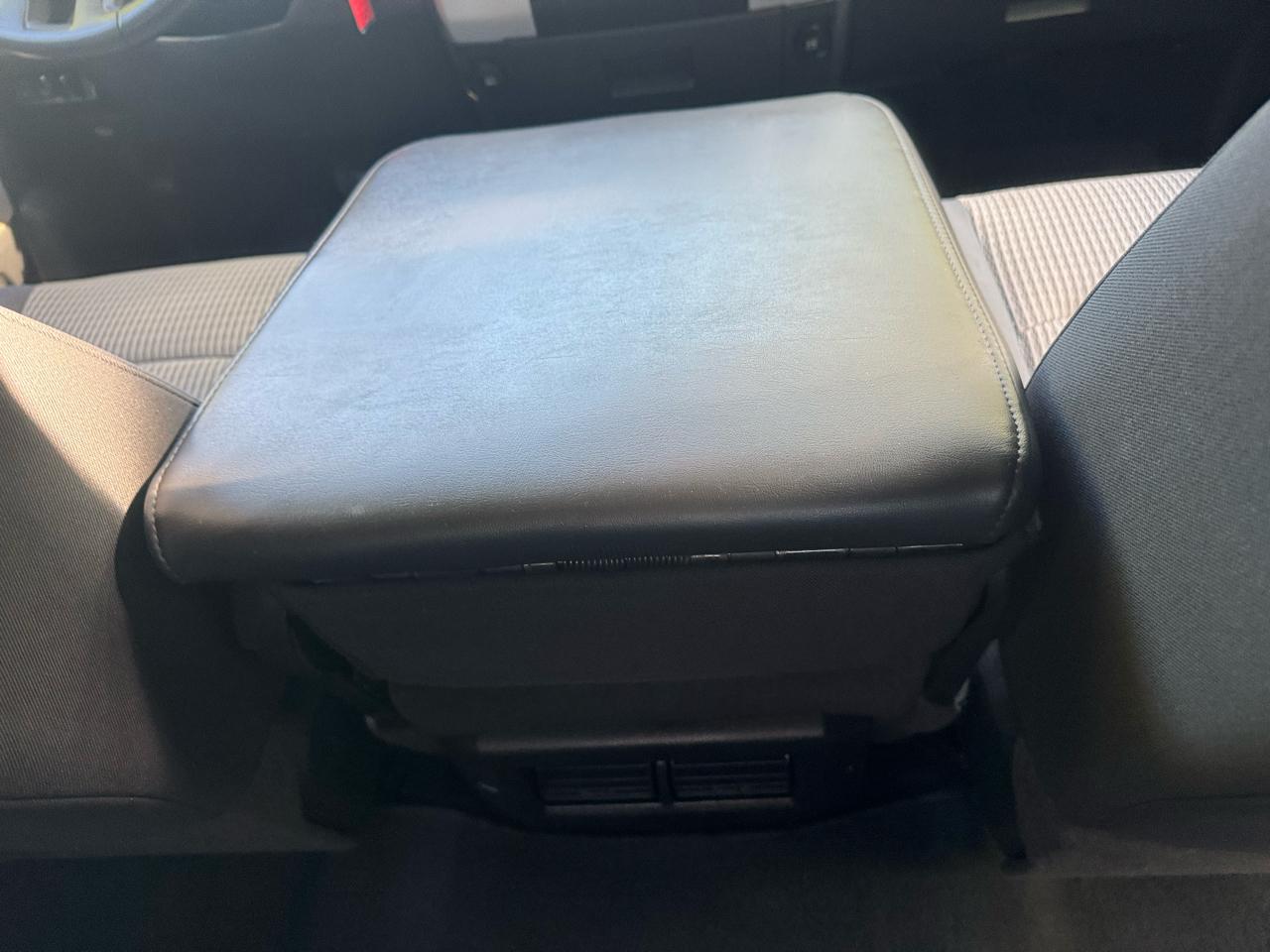 RAM 1500 Big Horn Crew Cab 4WD 2011