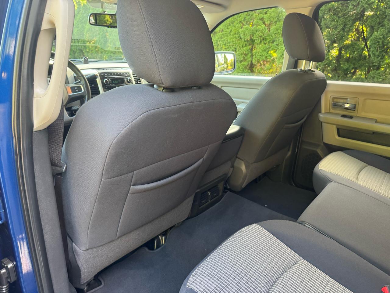 RAM 1500 Big Horn Crew Cab 4WD 2011