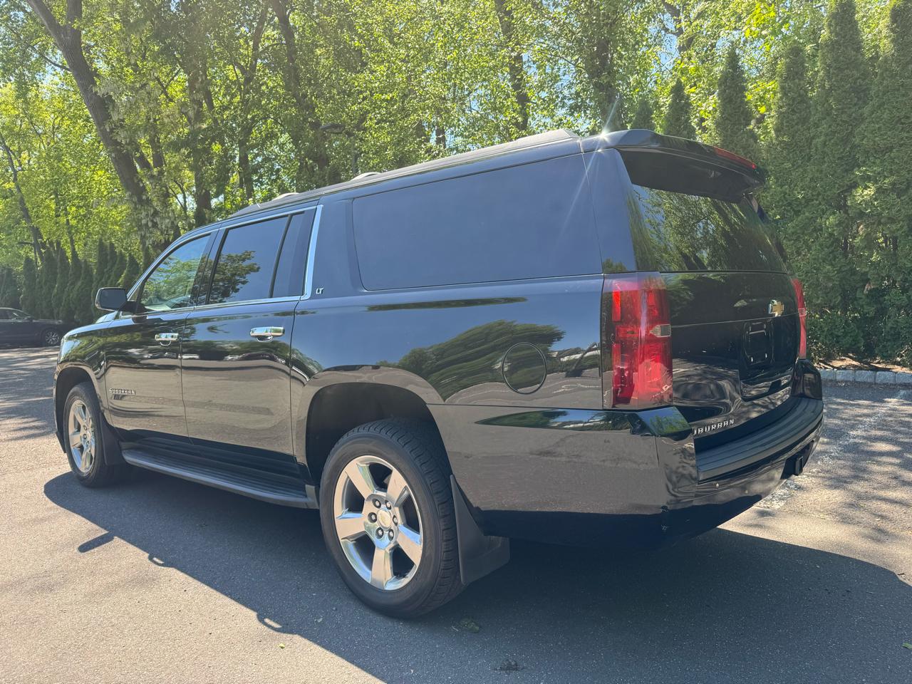 Chevrolet Suburban LT 4WD 2018