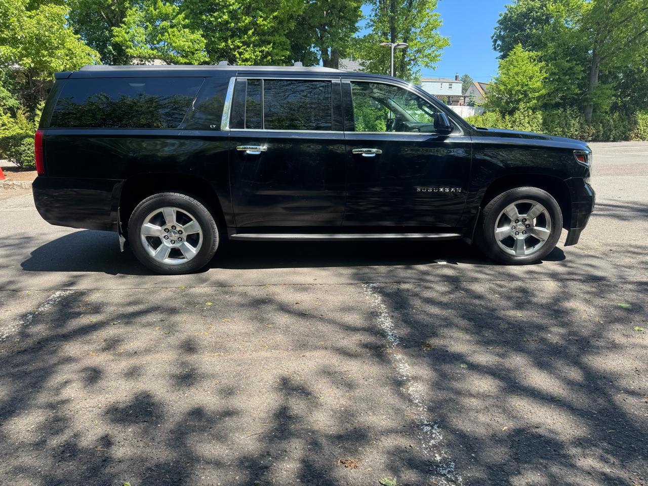 Chevrolet Suburban LT 4WD 2018