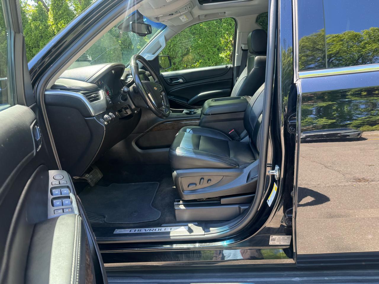 Chevrolet Suburban LT 4WD 2018