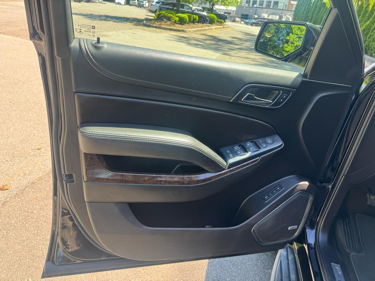 Chevrolet Suburban LT 4WD 2018