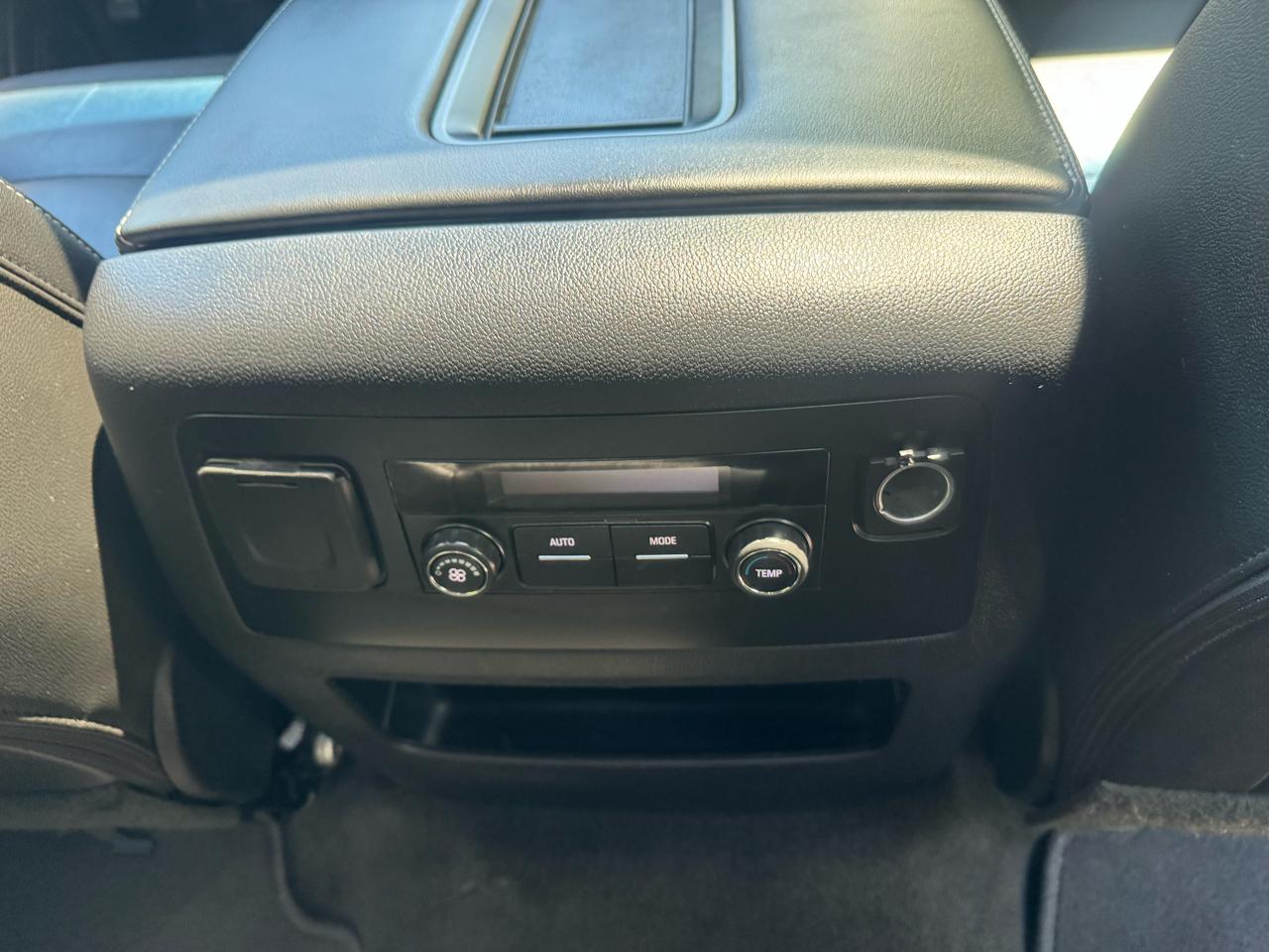 Chevrolet Suburban LT 4WD 2018