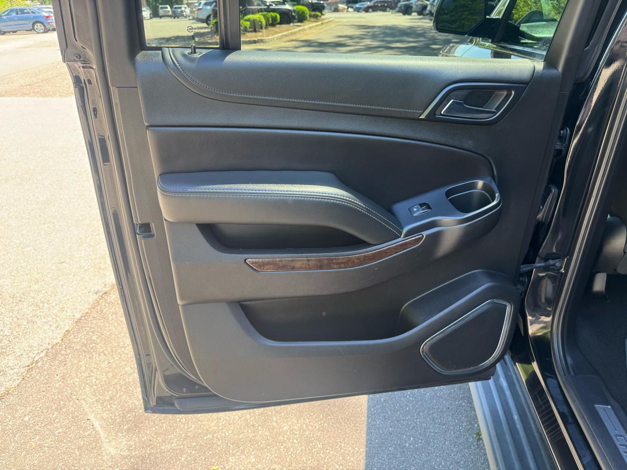 Chevrolet Suburban LT 4WD 2018