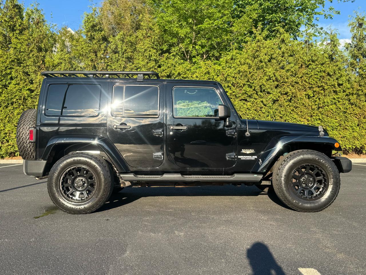 Jeep Wrangler Unlimited Sahara 4WD 2011