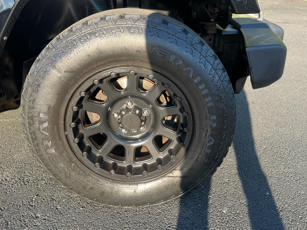 Jeep Wrangler Unlimited Sahara 4WD 2011