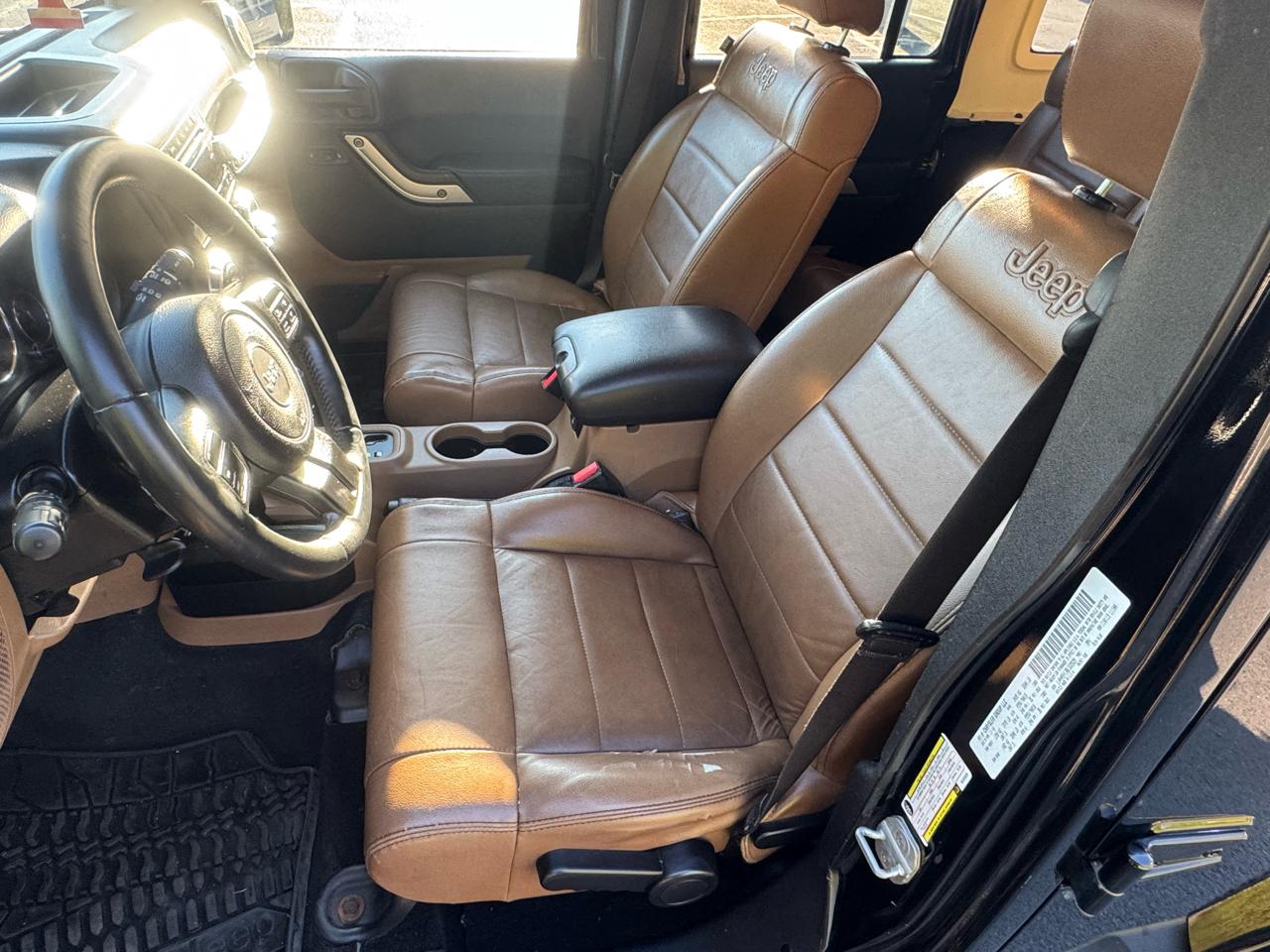 Jeep Wrangler Unlimited Sahara 4WD 2011