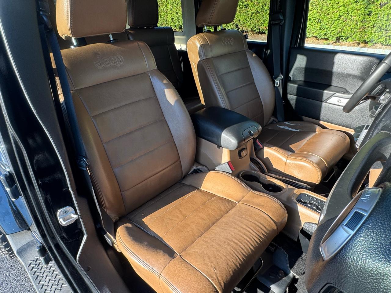 Jeep Wrangler Unlimited Sahara 4WD 2011
