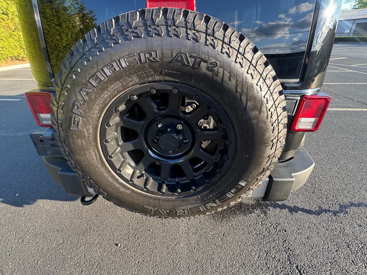 Jeep Wrangler Unlimited Sahara 4WD 2011