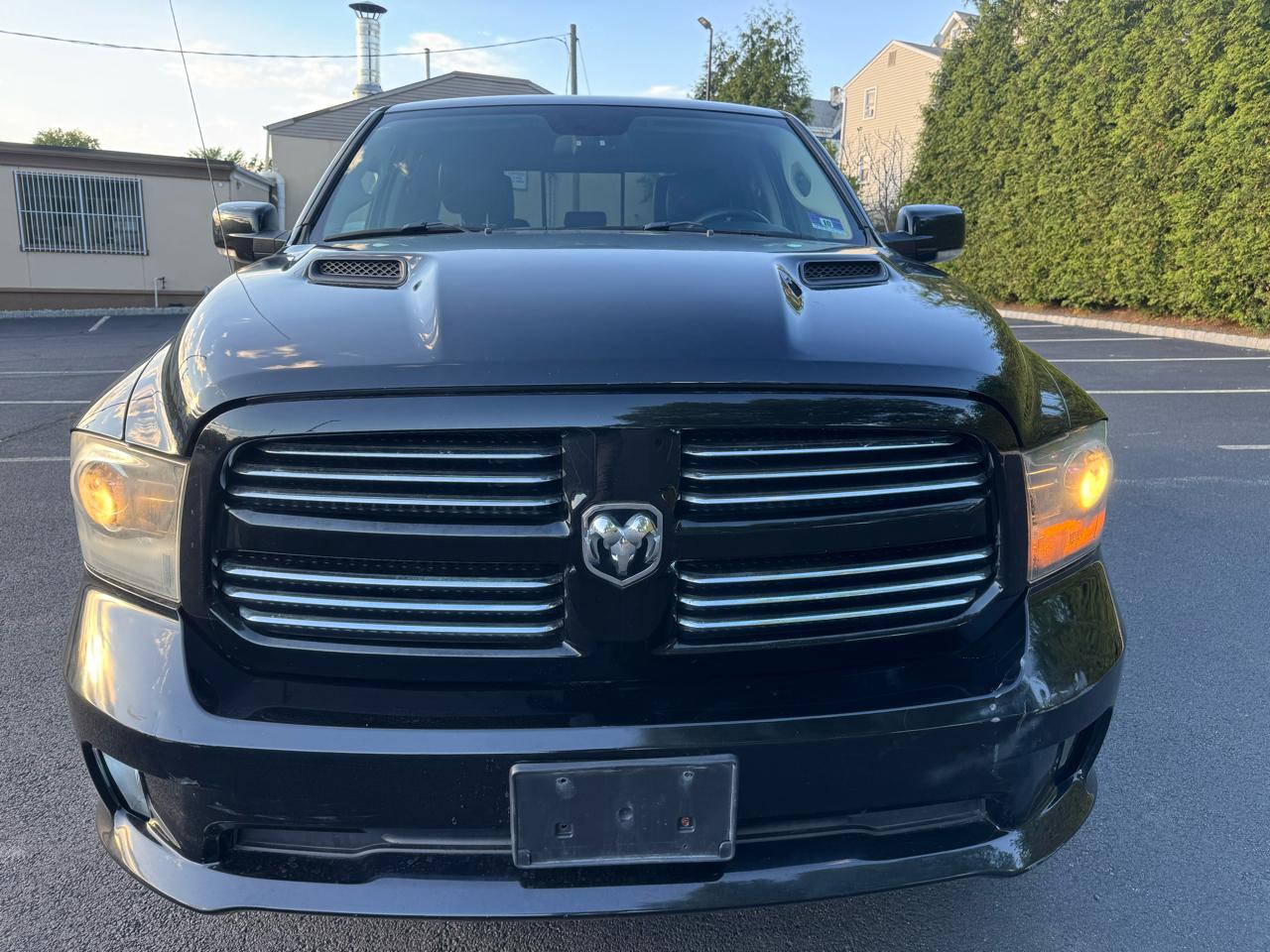 RAM 1500 4WD Crew Cab 140.5" Sport 2013