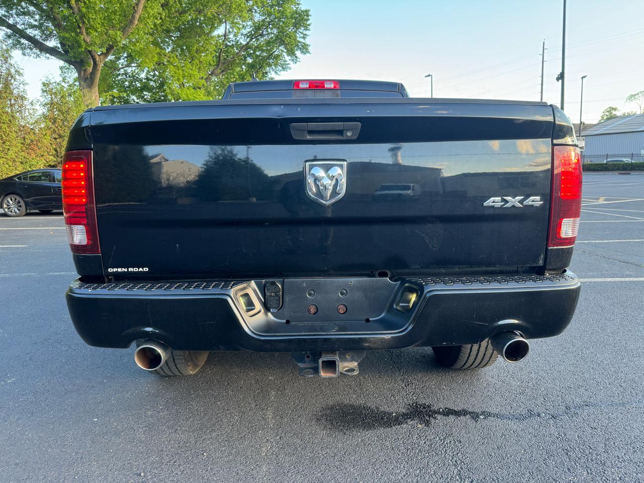 RAM 1500 4WD Crew Cab 140.5" Sport 2013