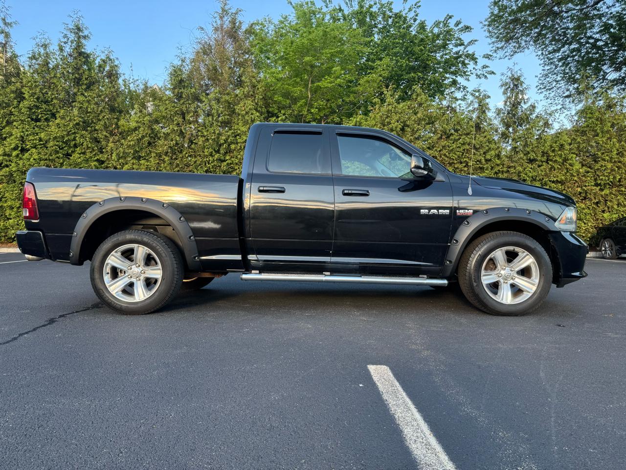 RAM 1500 4WD Crew Cab 140.5" Sport 2013