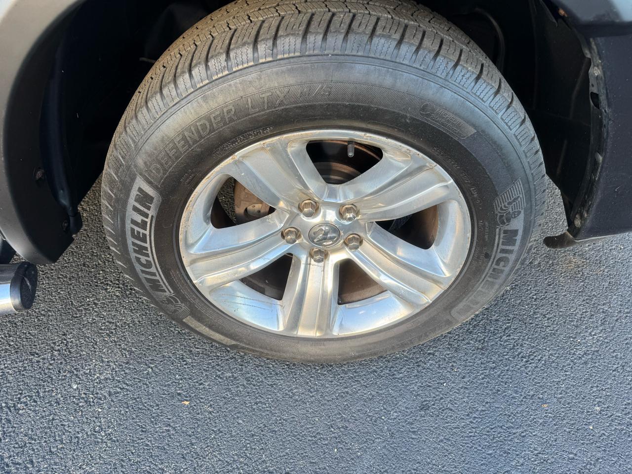 RAM 1500 4WD Crew Cab 140.5" Sport 2013