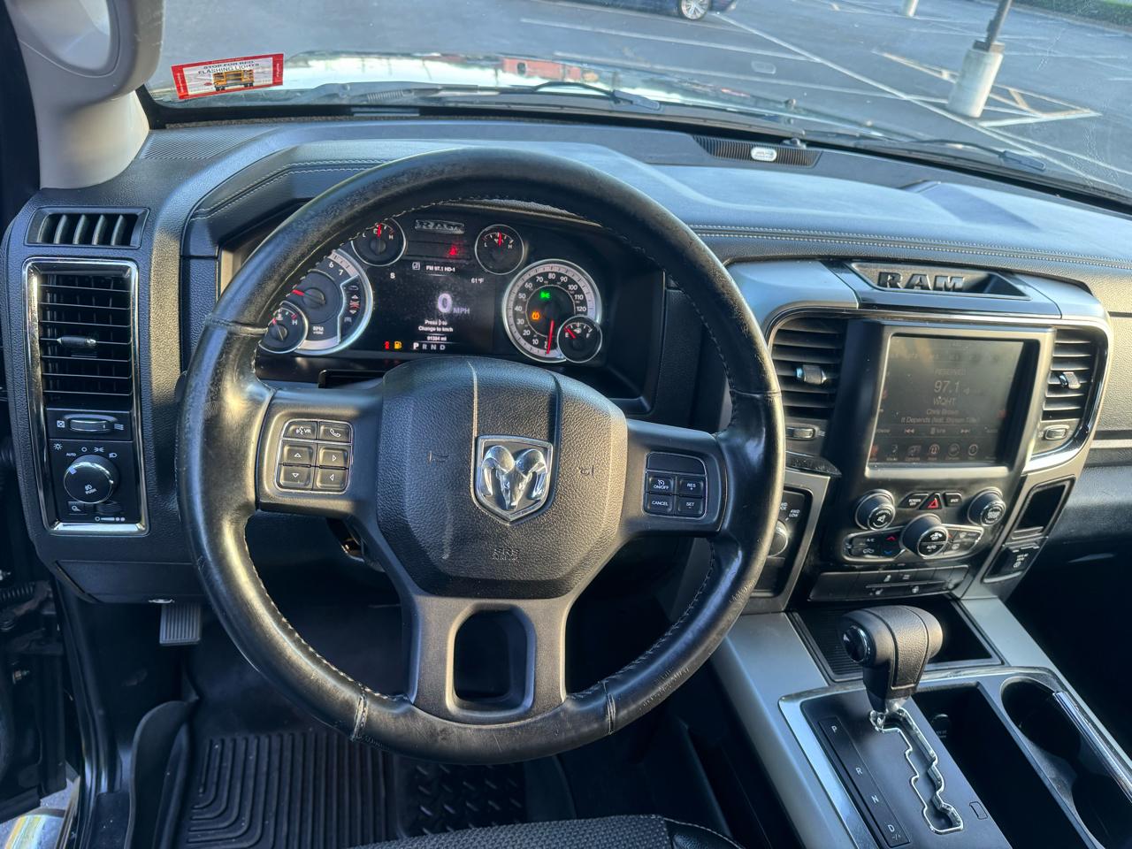 RAM 1500 4WD Crew Cab 140.5" Sport 2013