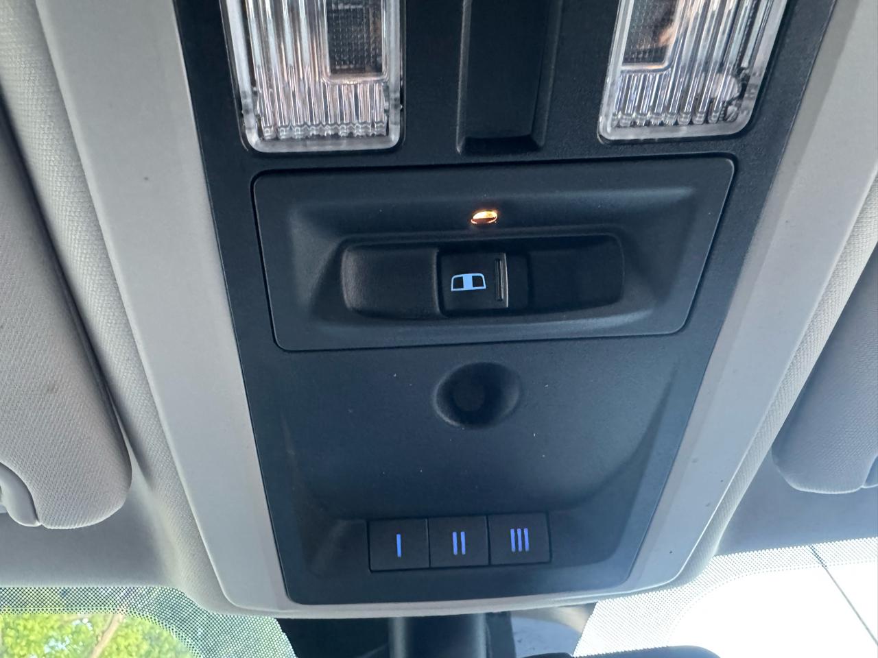 RAM 1500 4WD Crew Cab 140.5" Sport 2013