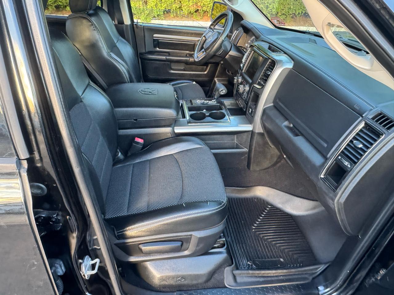 RAM 1500 4WD Crew Cab 140.5" Sport 2013