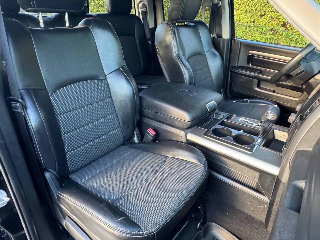 RAM 1500 4WD Crew Cab 140.5" Sport 2013