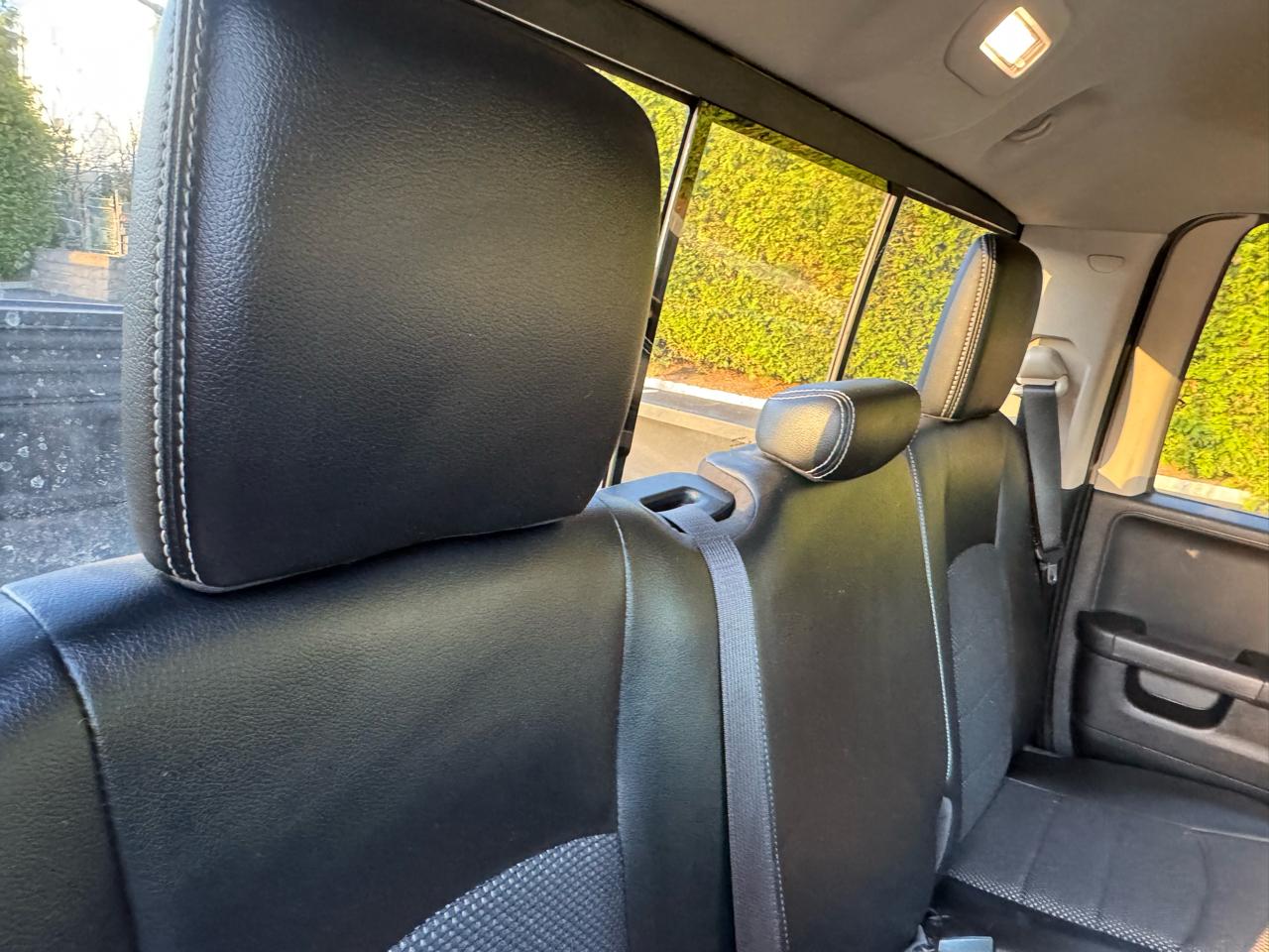 RAM 1500 4WD Crew Cab 140.5" Sport 2013