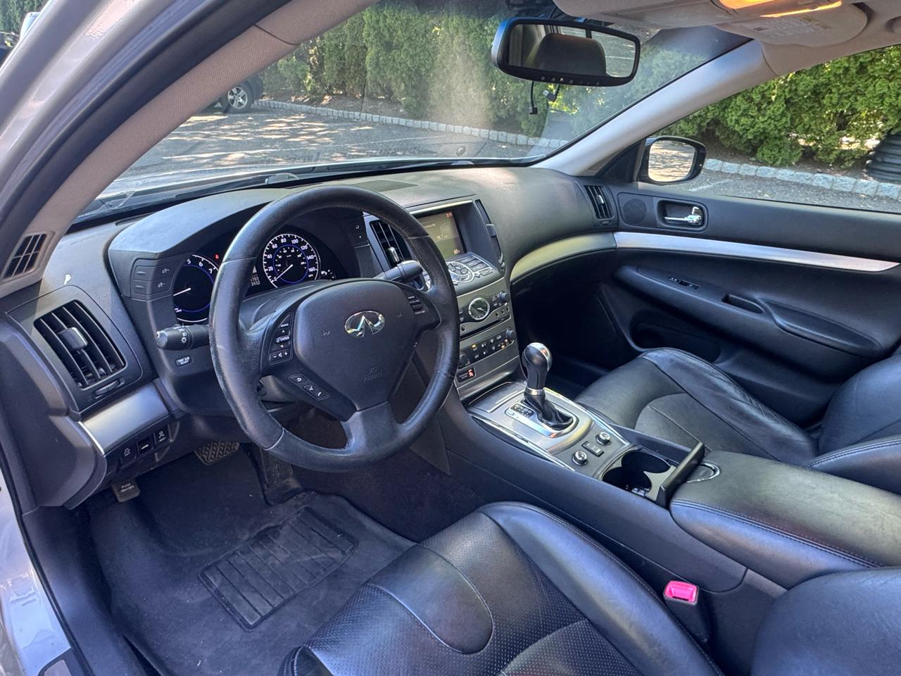 Infiniti G Sedan G37x AWD 2011