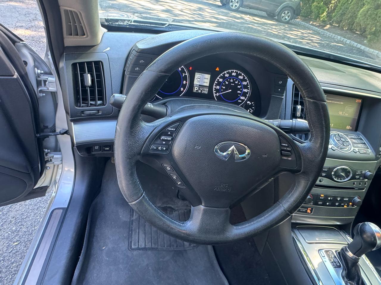 Infiniti G Sedan G37x AWD 2011