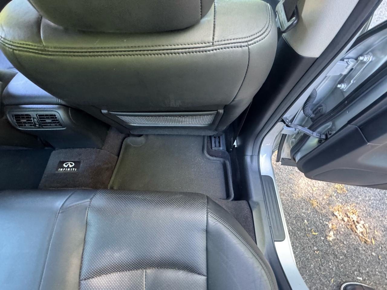 Infiniti G Sedan G37x AWD 2011