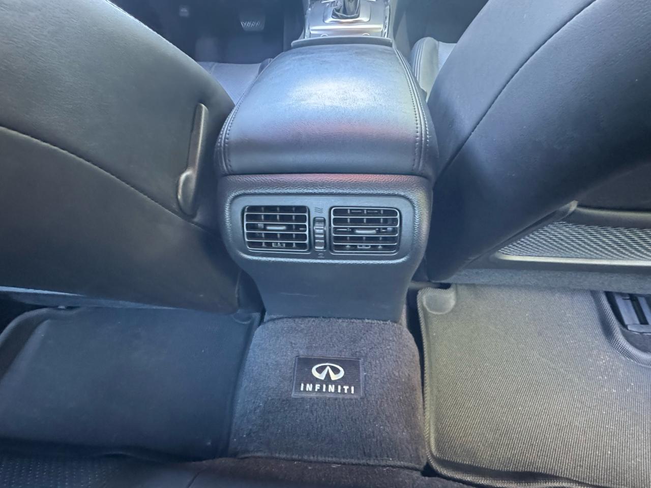 Infiniti G Sedan G37x AWD 2011