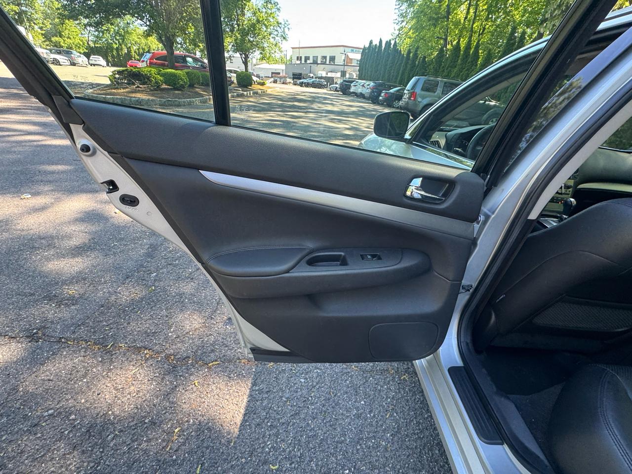 Infiniti G Sedan G37x AWD 2011
