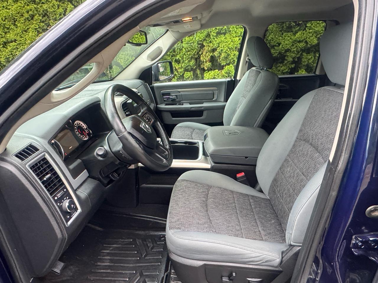 RAM 1500 4WD Quad Cab 140.5" Big Horn 2018