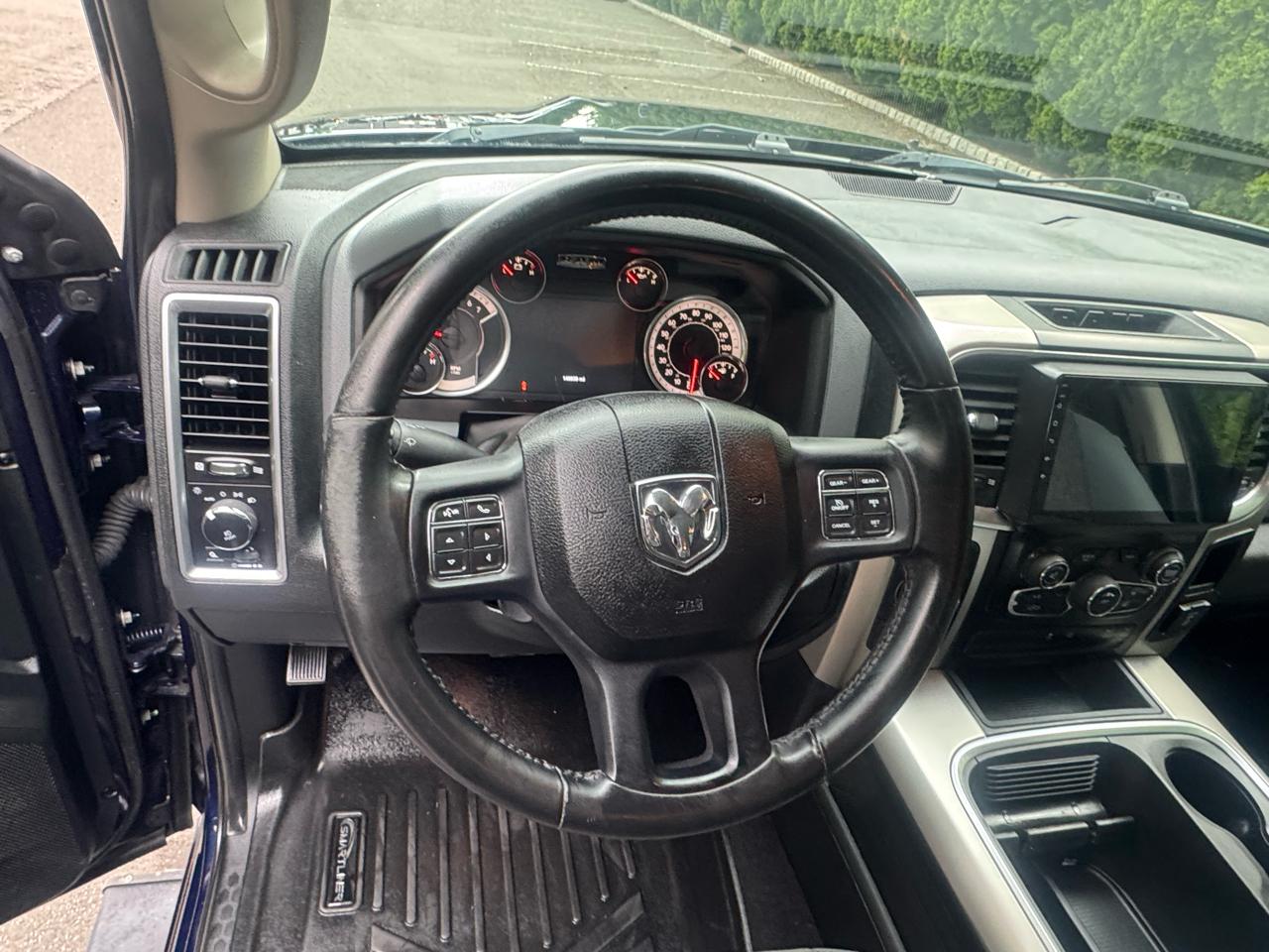RAM 1500 4WD Quad Cab 140.5" Big Horn 2018