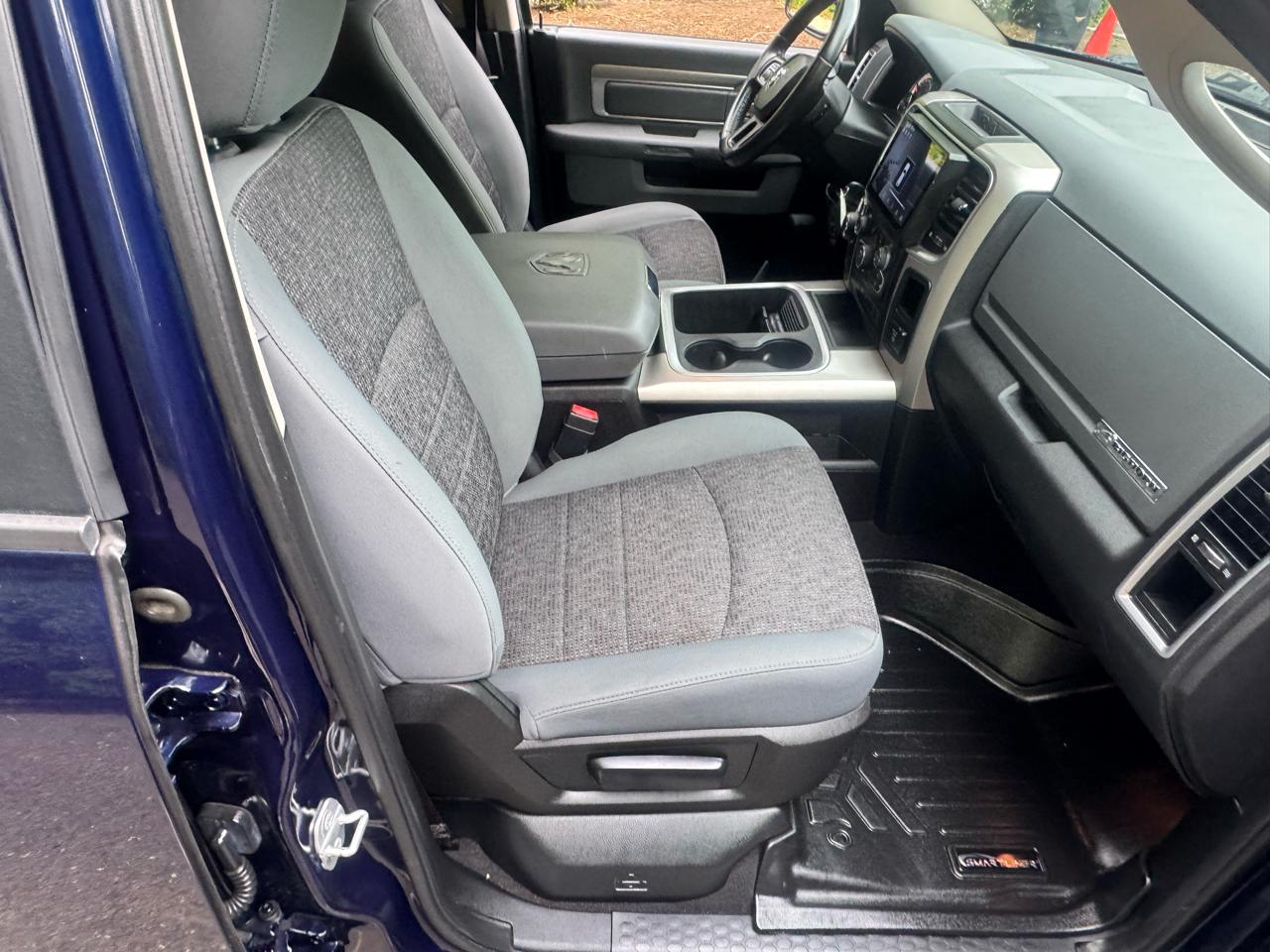 RAM 1500 4WD Quad Cab 140.5" Big Horn 2018