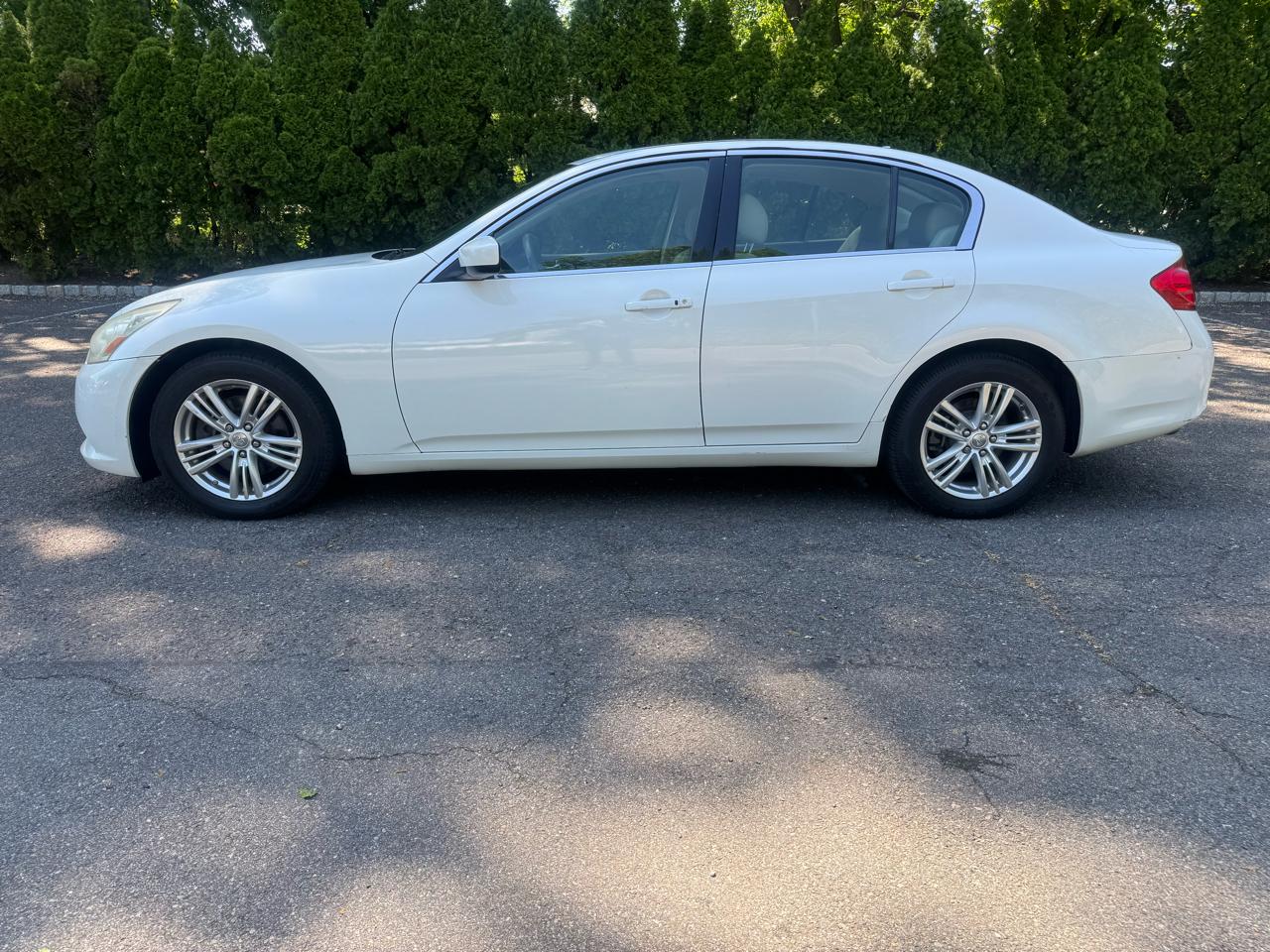 Infiniti G Sedan G37x AWD 2010
