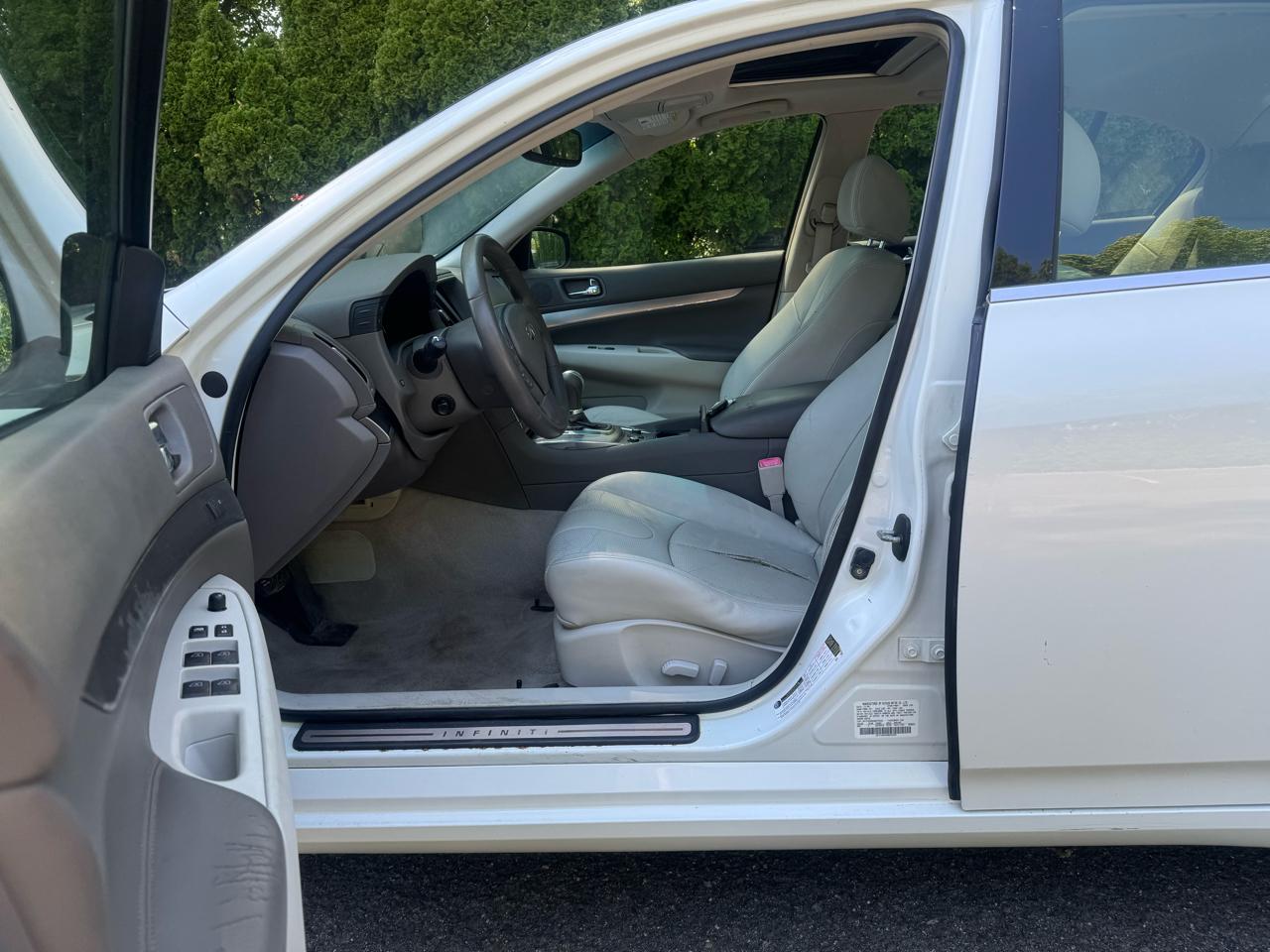Infiniti G Sedan G37x AWD 2010