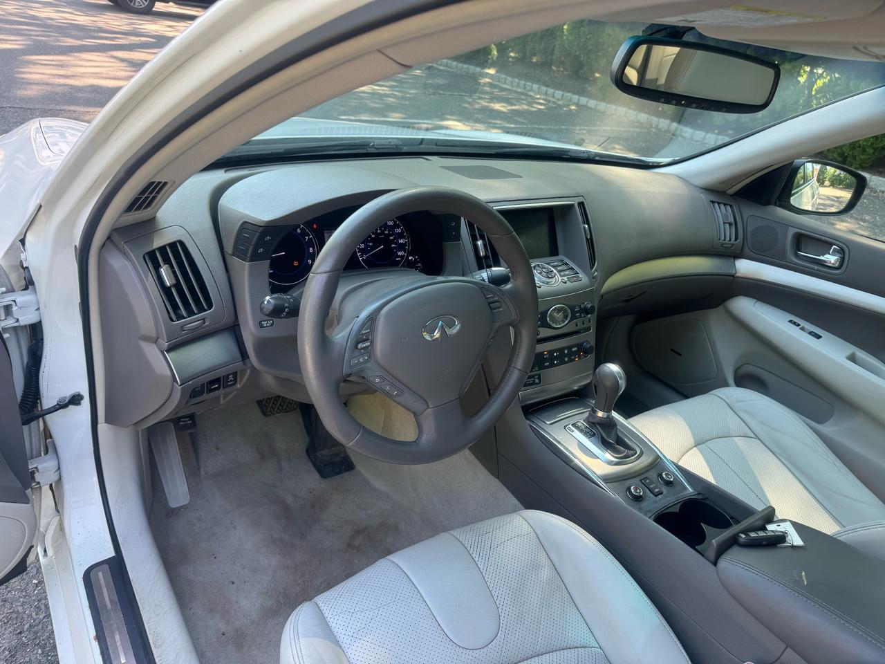 Infiniti G Sedan G37x AWD 2010