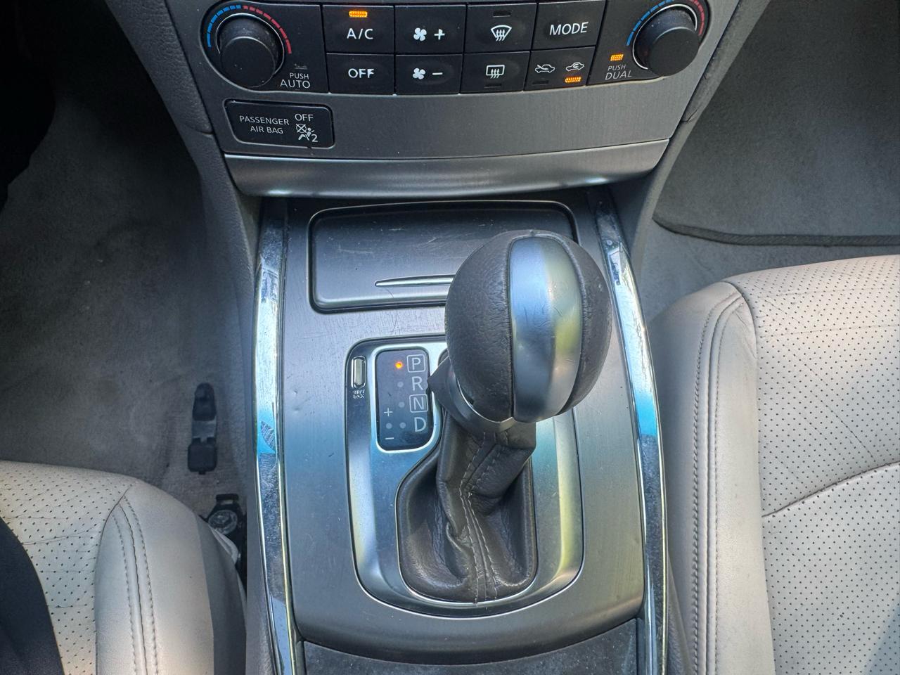 Infiniti G Sedan G37x AWD 2010