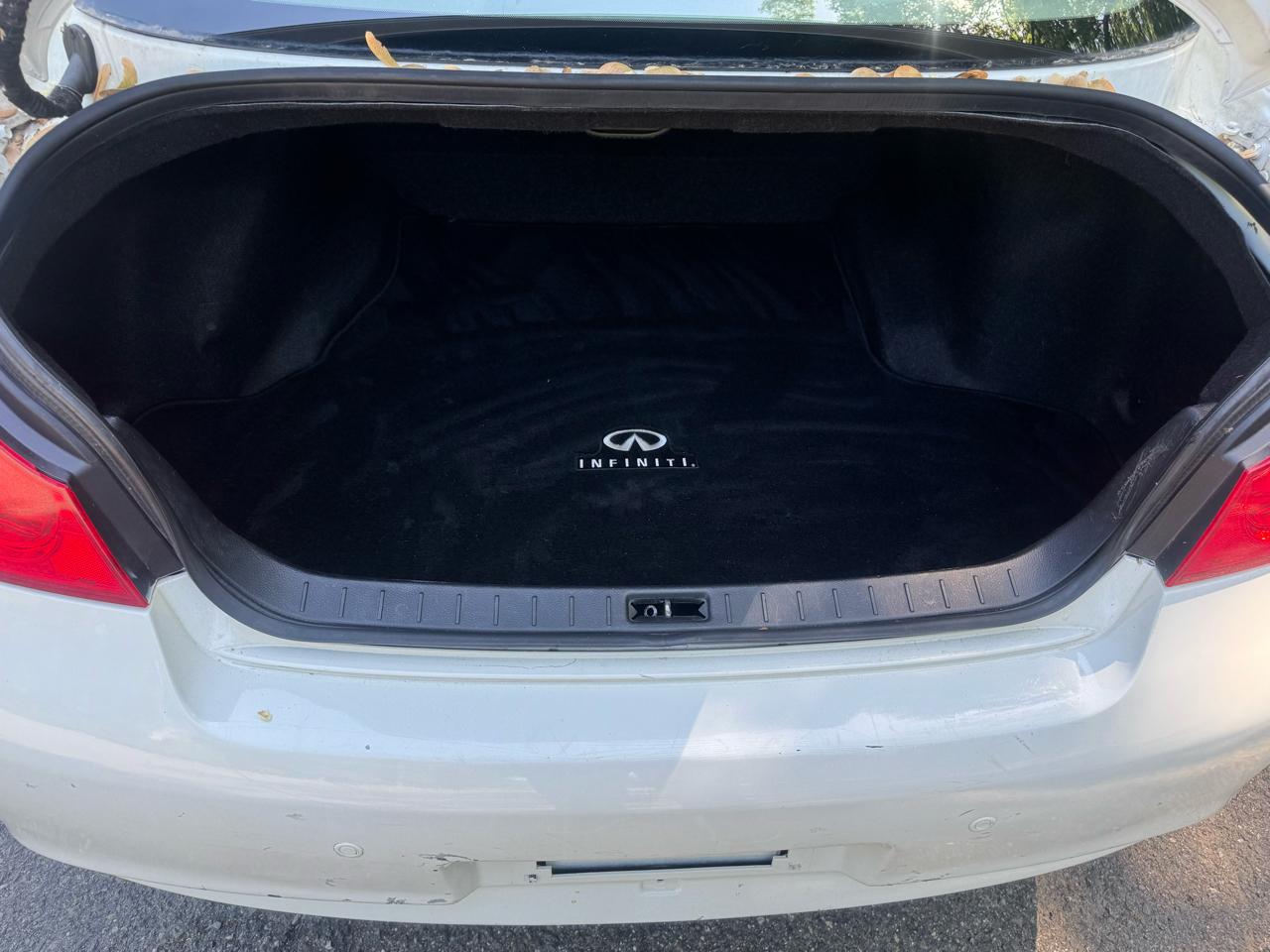 Infiniti G Sedan G37x AWD 2010