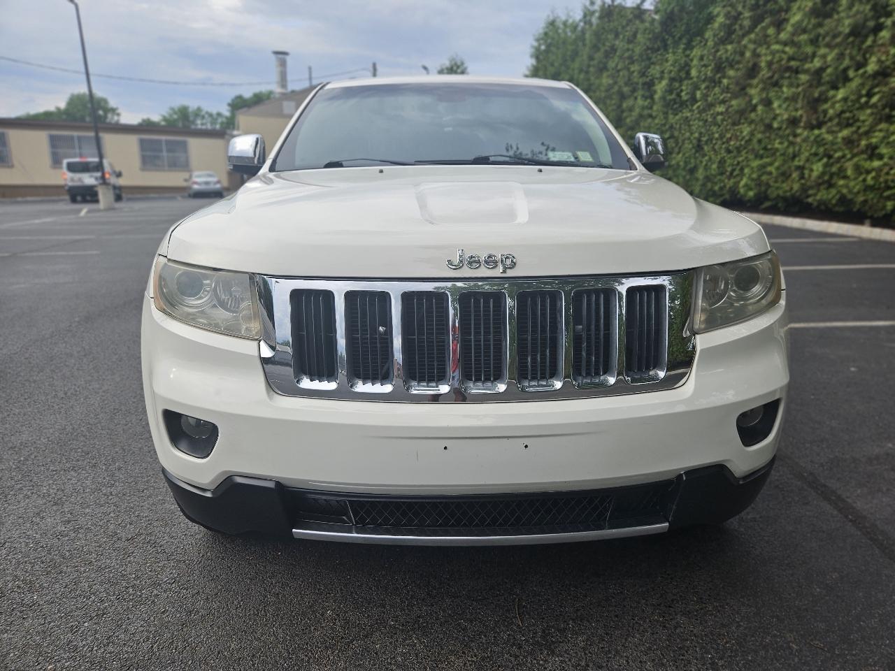 Jeep Grand Cherokee Limited 4WD 2011