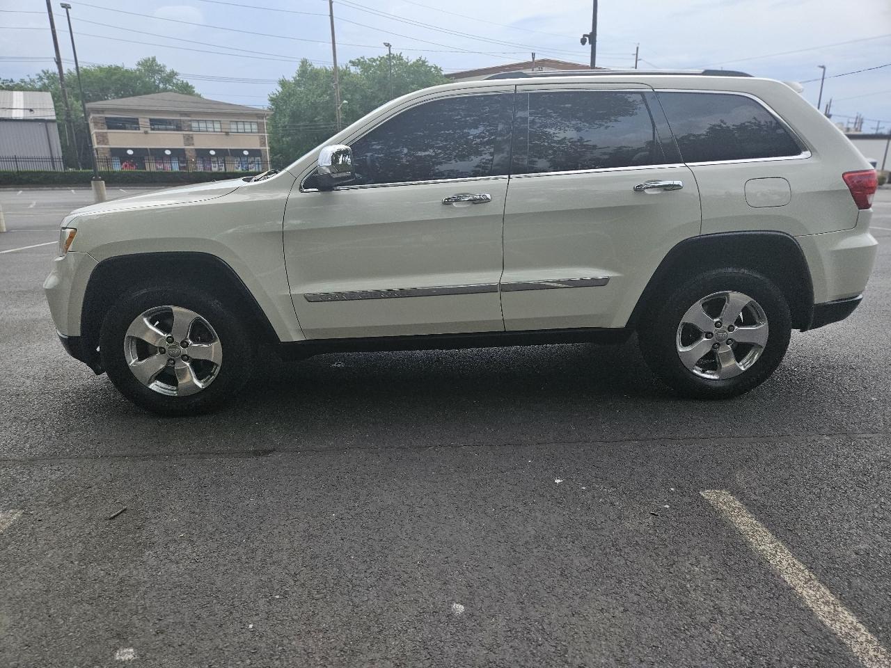 Jeep Grand Cherokee Limited 4WD 2011